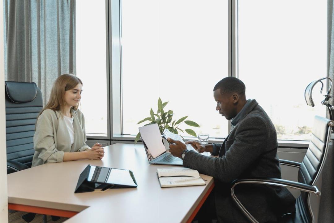 Comment réussir sa préparation aux entretiens m&a en finance